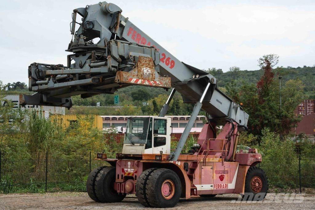 CVS Ferrari F269.5 Reachstackere