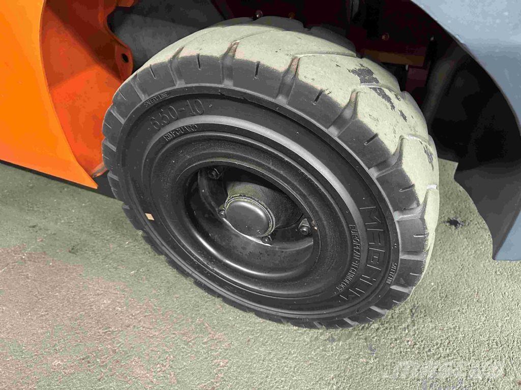 Toyota 02-8FGF30 Propan trucker