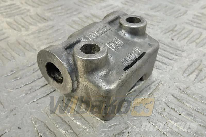 Iveco 4600128 Motorer