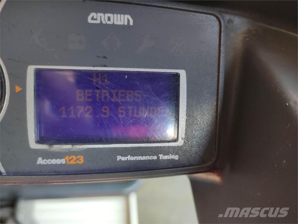 Crown WAV60-118 Høytløftende plukketruck