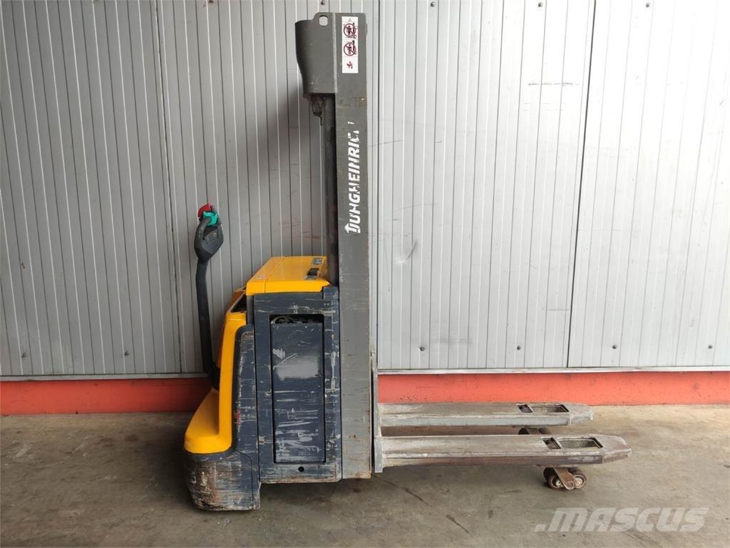 Jungheinrich EJC 216 Z Ledestablere