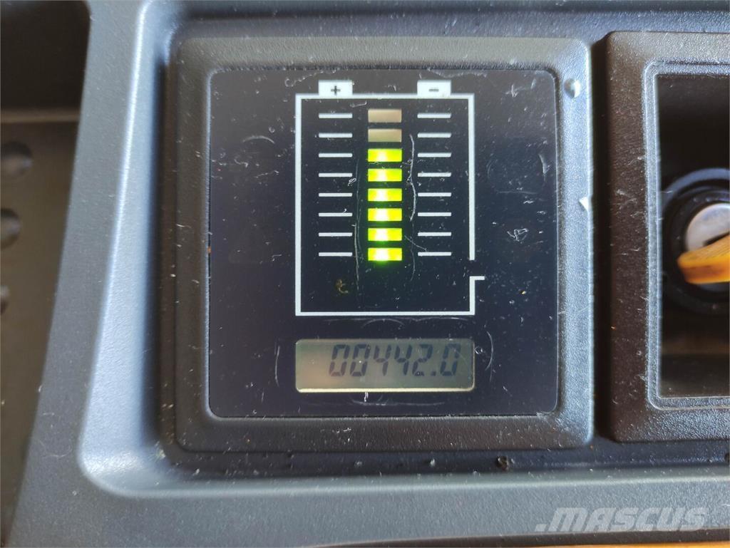 Jungheinrich EJC 216Z Ledestablere