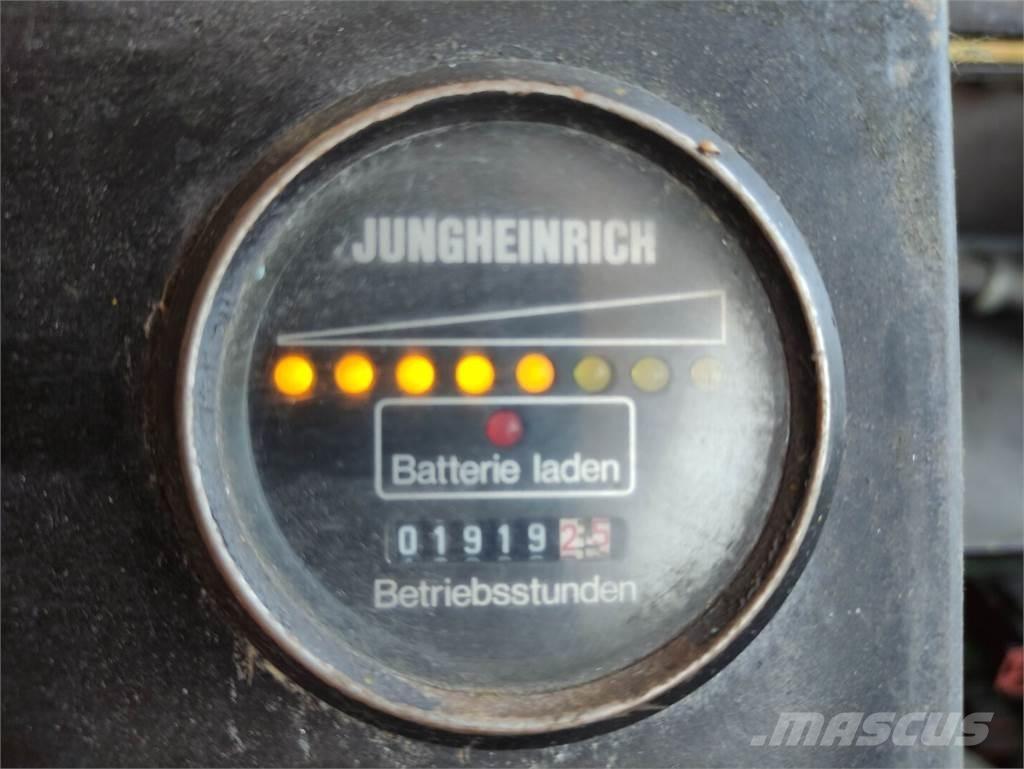 Jungheinrich EJC A 12.5 Ledestablere