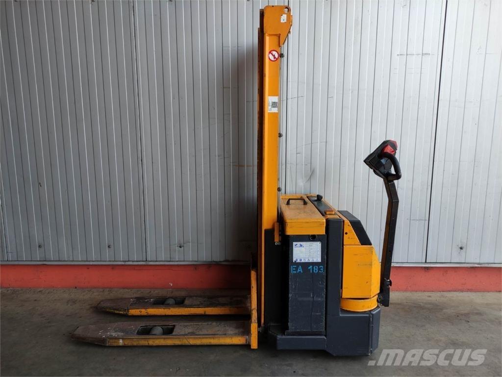 Jungheinrich EJC A12.5 G Ledestablere