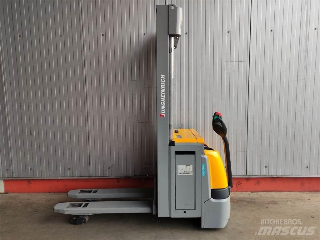 Jungheinrich EJC216Z Ledestablere