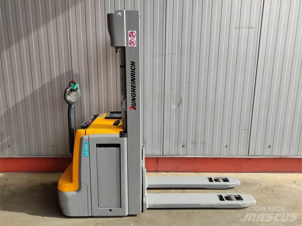 Jungheinrich EJC216z Ledestablere