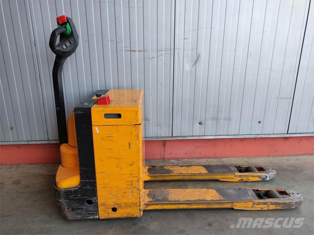 Jungheinrich ELE16G Lavtløftende truck