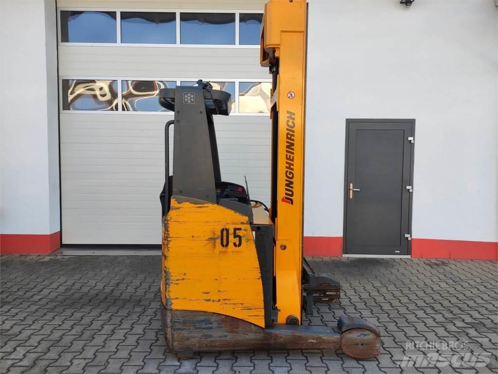 Jungheinrich ETV216 Skyvemasttruck