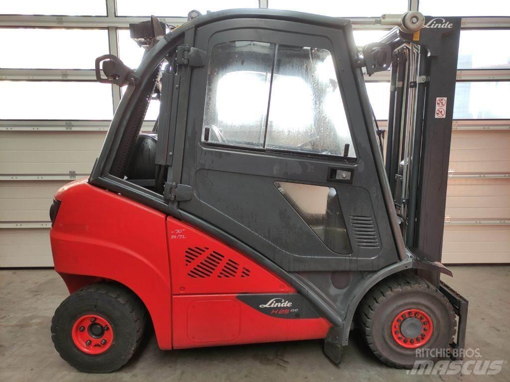 Linde H25T-02-392 EVO Propan trucker