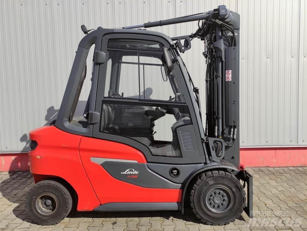 Linde H35-01-120 Diesel Trucker