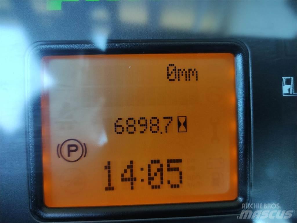 Linde R16N-01-112 Skyvemasttruck