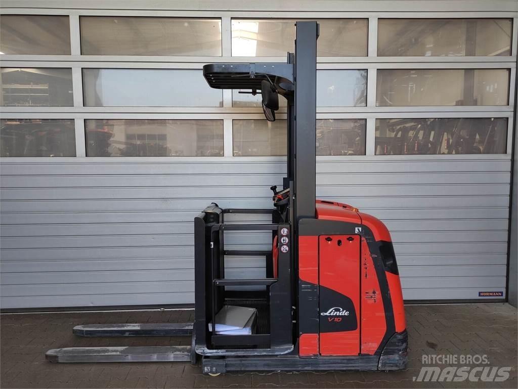 Linde V10-02 Høytløftende plukketruck