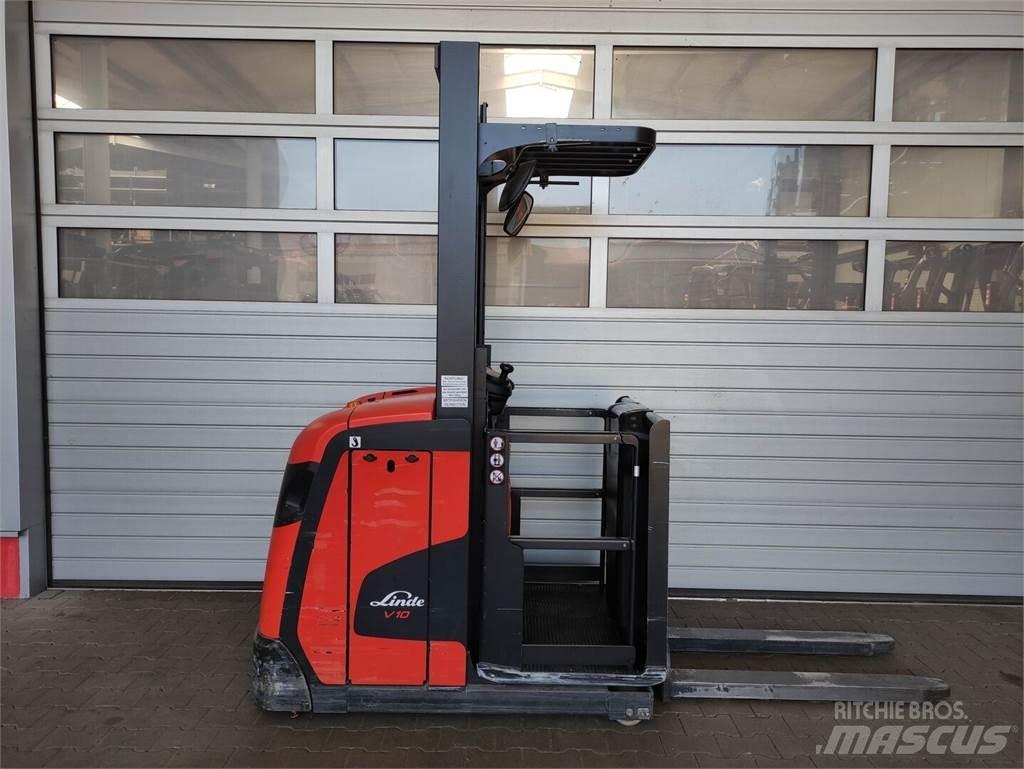 Linde V10-02 Høytløftende plukketruck