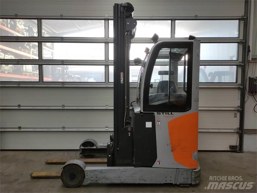 Still FM-X-25 Skyvemasttruck