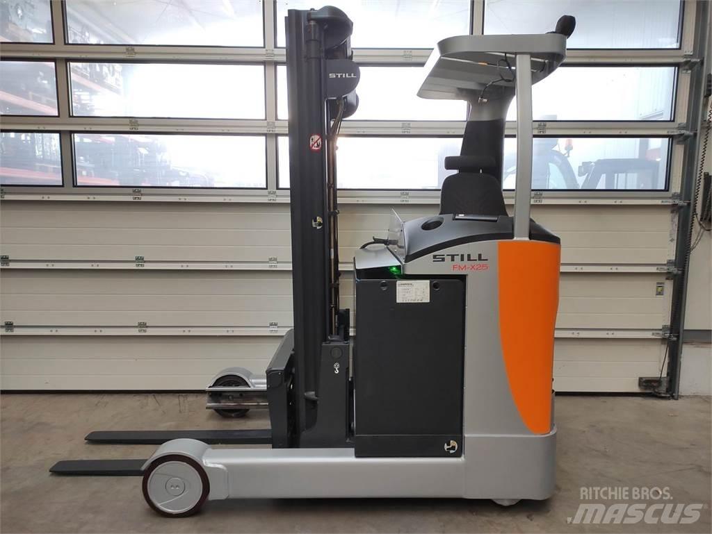 Still FM-X-25 (LACK NEU) Skyvemasttruck