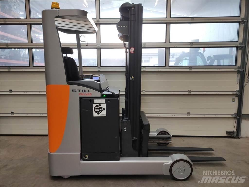Still FM-X-25 (LACK NEU) Skyvemasttruck