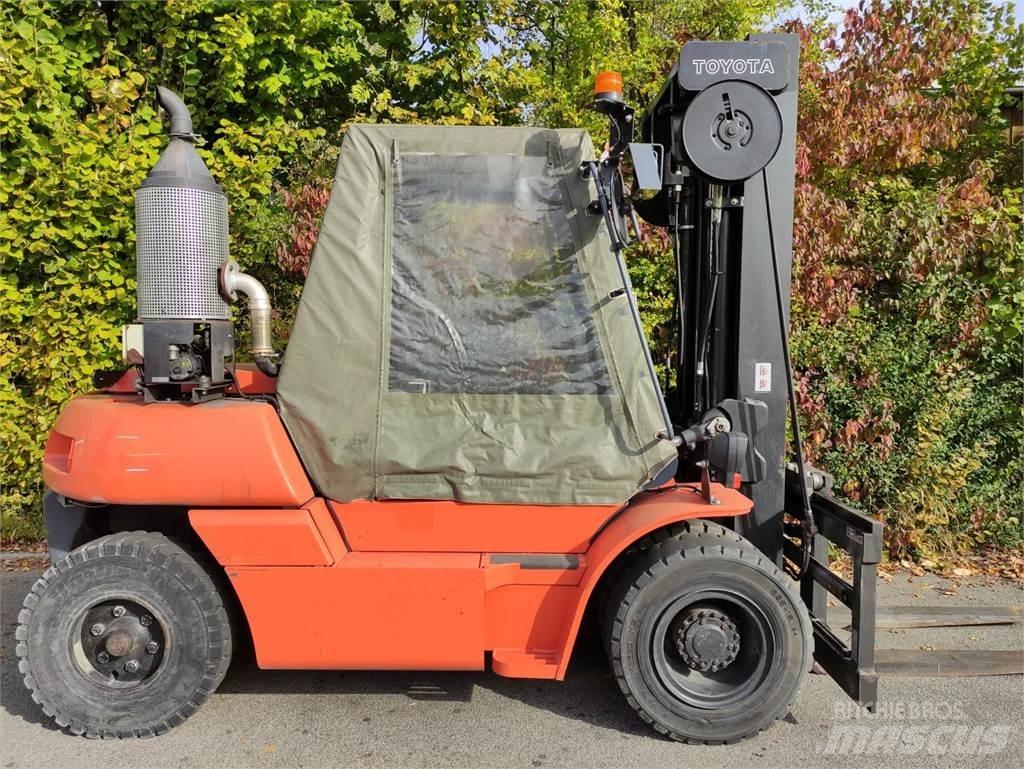 Toyota 50-5FD60 Diesel Trucker