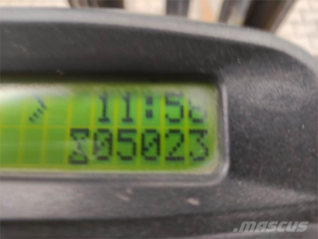 Yale GDP35VXE2445 Diesel Trucker