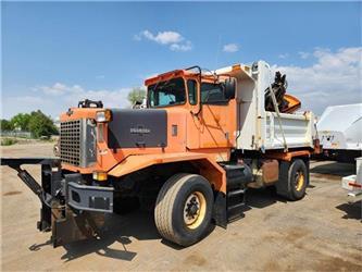 Oshkosh P2026