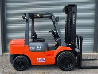 Toyota 7 FD JF 35