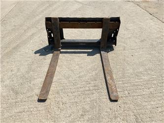 Bobcat Pallet forks