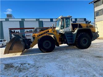 Liebherr L586 XPower