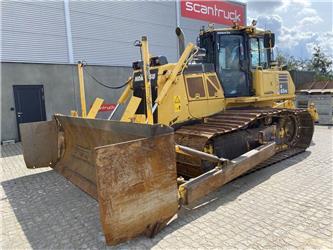 Komatsu D65