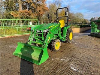 John Deere 3046R ROPS I