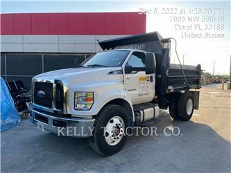 Ledwell TRAILERS FORD DUMPTRUCK 5 YARD ON ROAD