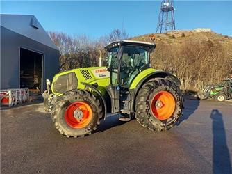 CLAAS AXION 870