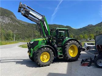John Deere 6215