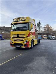 Mercedes-Benz Actros Flott trekker klar for kunde