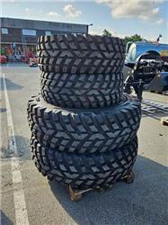 Nokian TRI 2 440/80R30 360/70R20