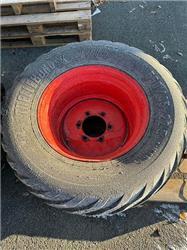 Trelleborg Twin 404 550/45-22,5