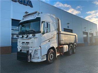 Volvo FH12 550 med Norslep dumperkasse, brøyteplate, mid