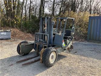 Moffett P107