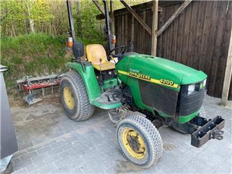 John Deere 4200