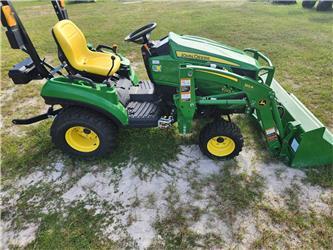John Deere 1023E