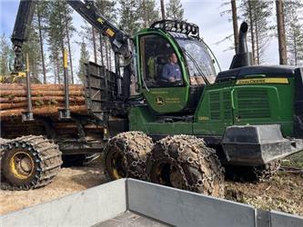 John Deere 1210G