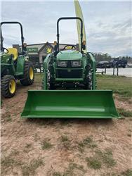 John Deere 3032E