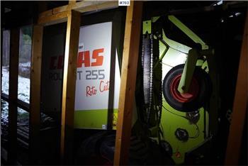 CLAAS Rollant 255