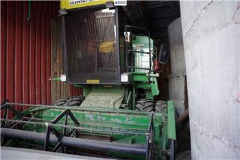 John Deere 1042