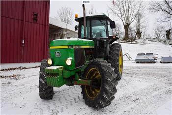 John Deere 3040