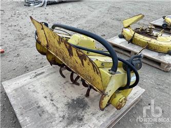 John Deere 318