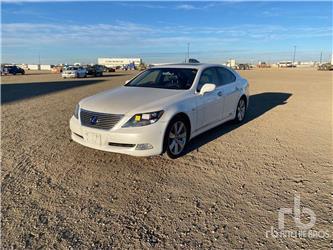 Lexus LS600
