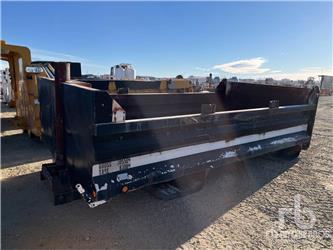 Renn 15 ft Gravel Box