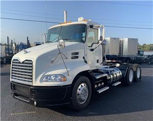 Mack CXU613