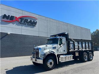 Mack GU713