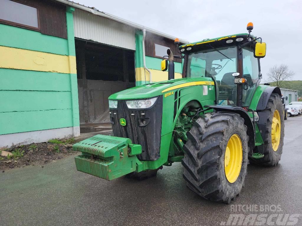 John Deere 8335 R Traktorer