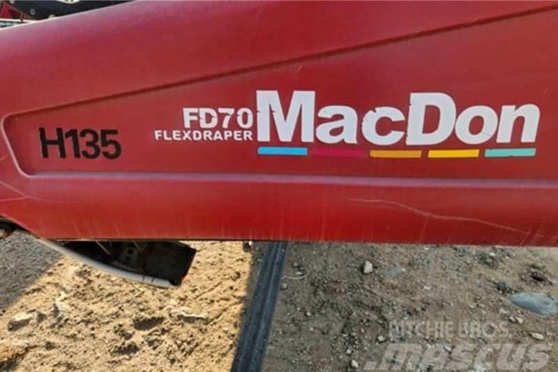 MacDon FD135 Draper Andre lastebiler